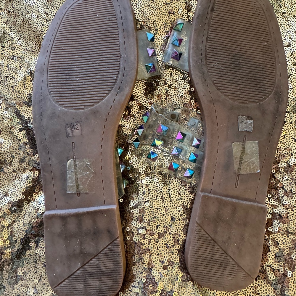 Unique Shoes! - Picture 4 of 4